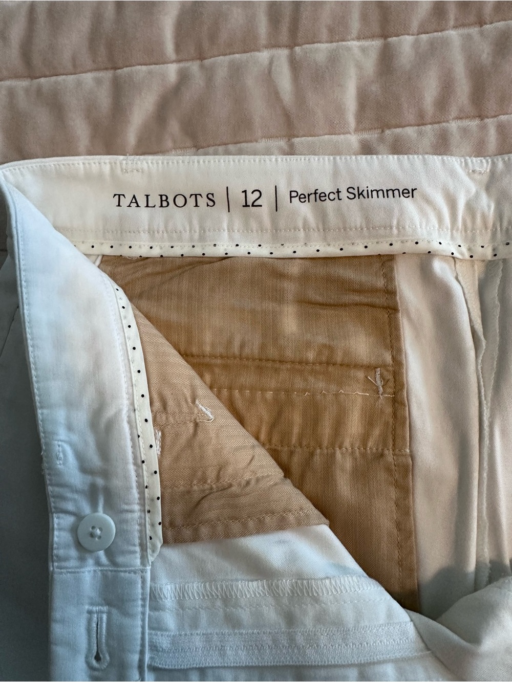 Talbots White Perfect Skimmer Pants with Tan Inner Waistband
